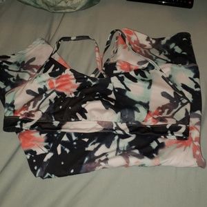 Old Navy XL capri dry fit workout pants & bra